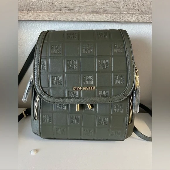 BIN046.9 NWT Steve Madden Olive Green Backpack - Picture 1 of 5